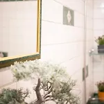 Free Parking - Little Urban Hideaway - Wifi, Ac アパート *
