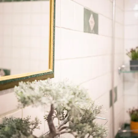 Free Parking - Little Urban Hideaway - Wifi, Ac Apartament *