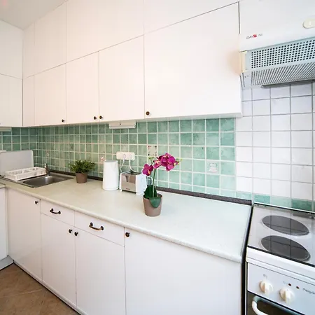 Apartmán Free Parking - Little Urban Hideaway - Wifi, Ac *