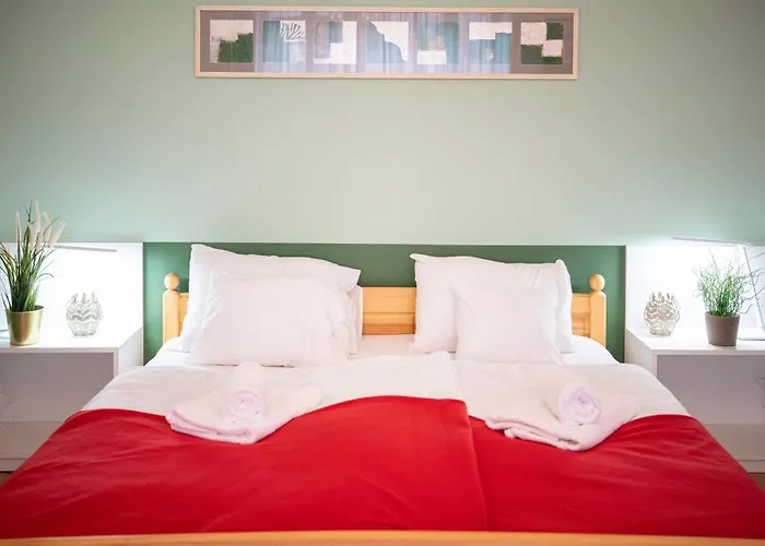 Apartman Free Parking - Little Urban Hideaway - Wifi, Ac