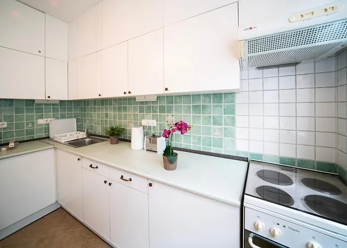 Apartman Free Parking - Little Urban Hideaway - Wifi, Ac *